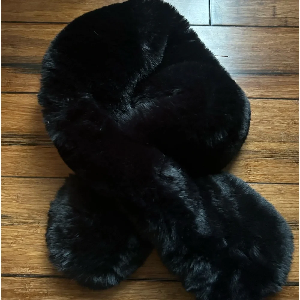 Black fur scarf - Picture 1 of 5